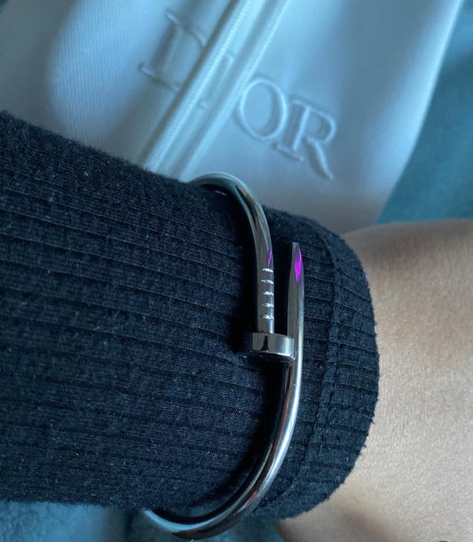PULSERA CLAVO ✨